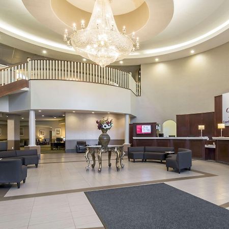 Clarion Hotel & Conference Centre Sherwood Park Exterior foto