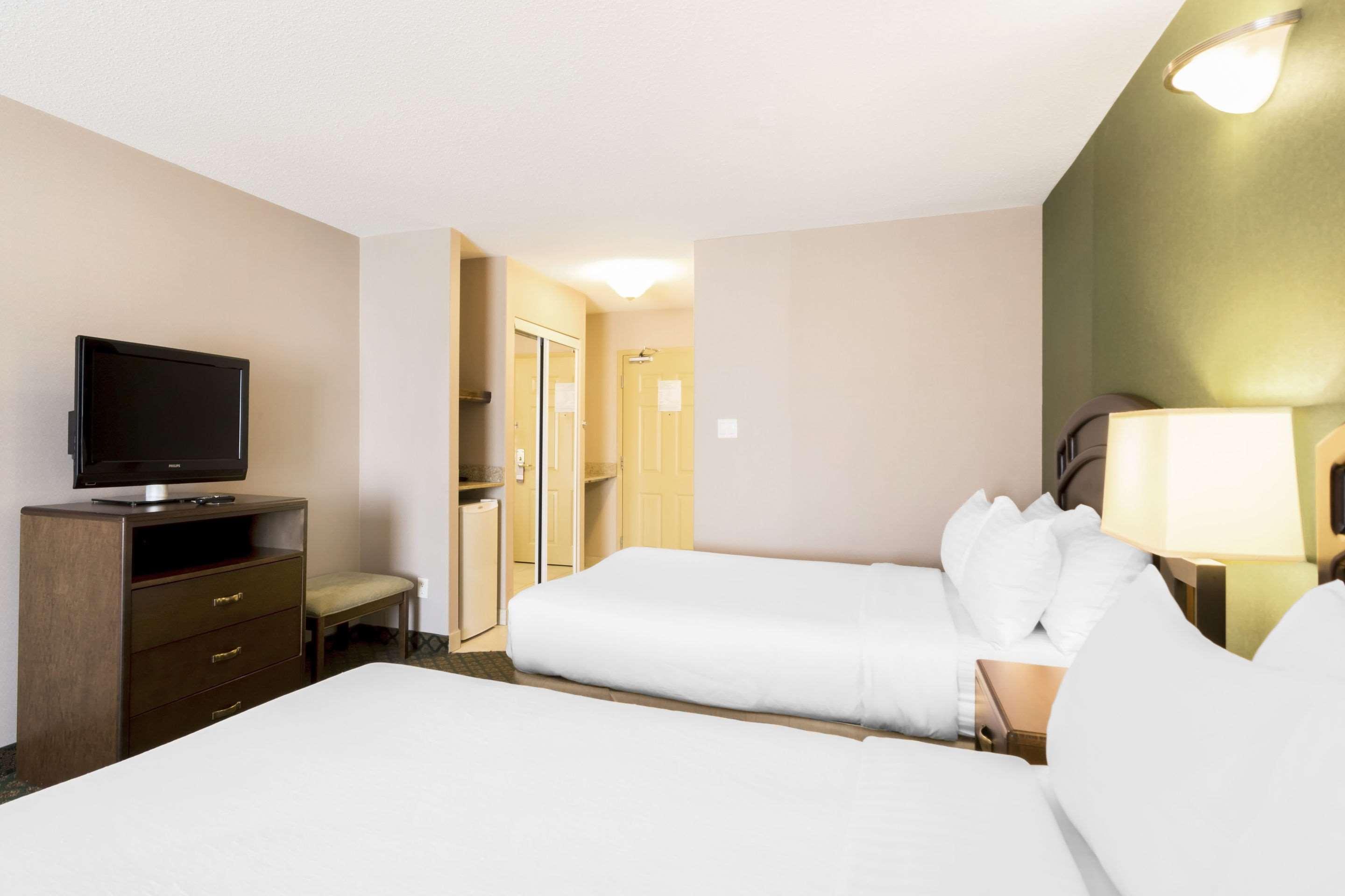 Clarion Hotel & Conference Centre Sherwood Park Exterior foto