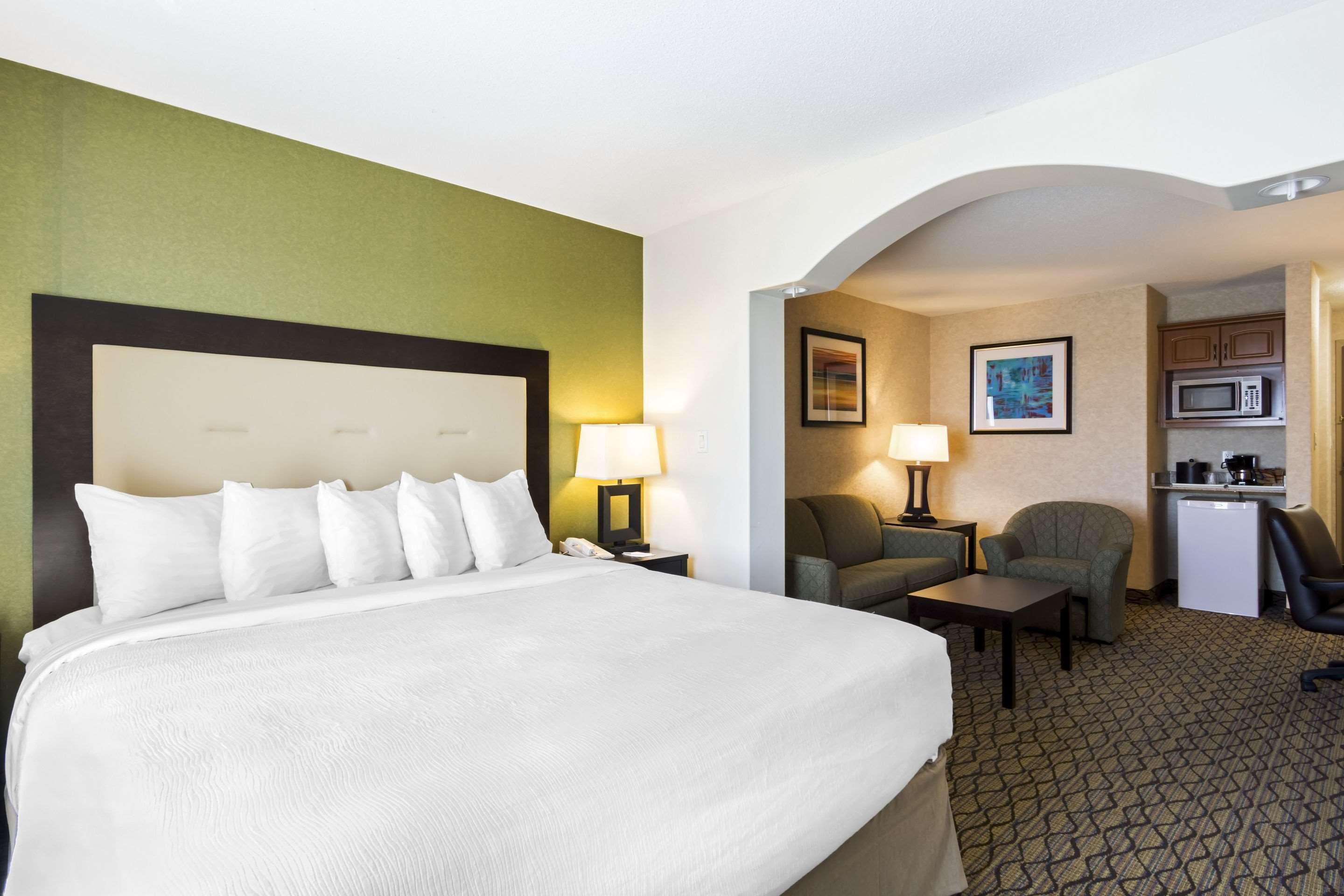 Clarion Hotel & Conference Centre Sherwood Park Exterior foto