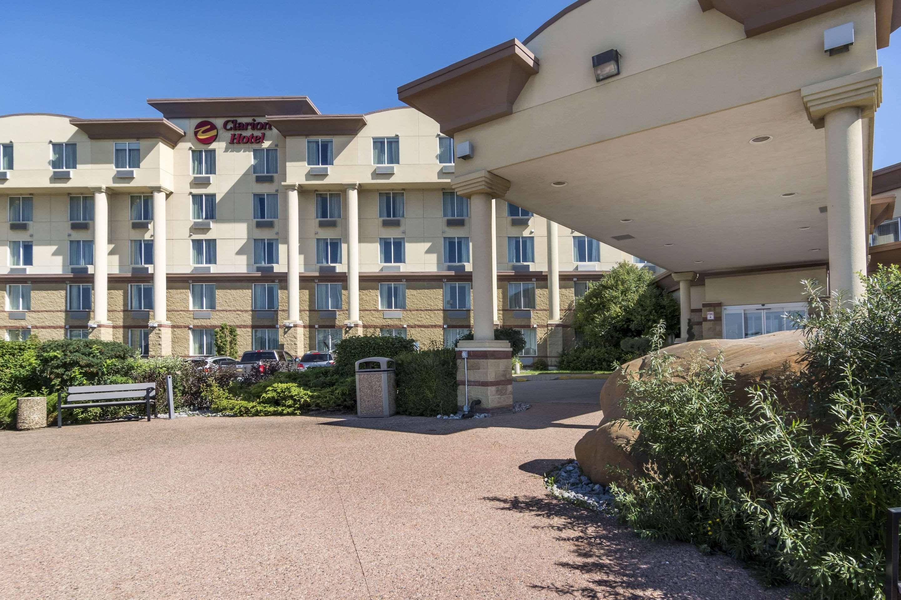 Clarion Hotel & Conference Centre Sherwood Park Exterior foto
