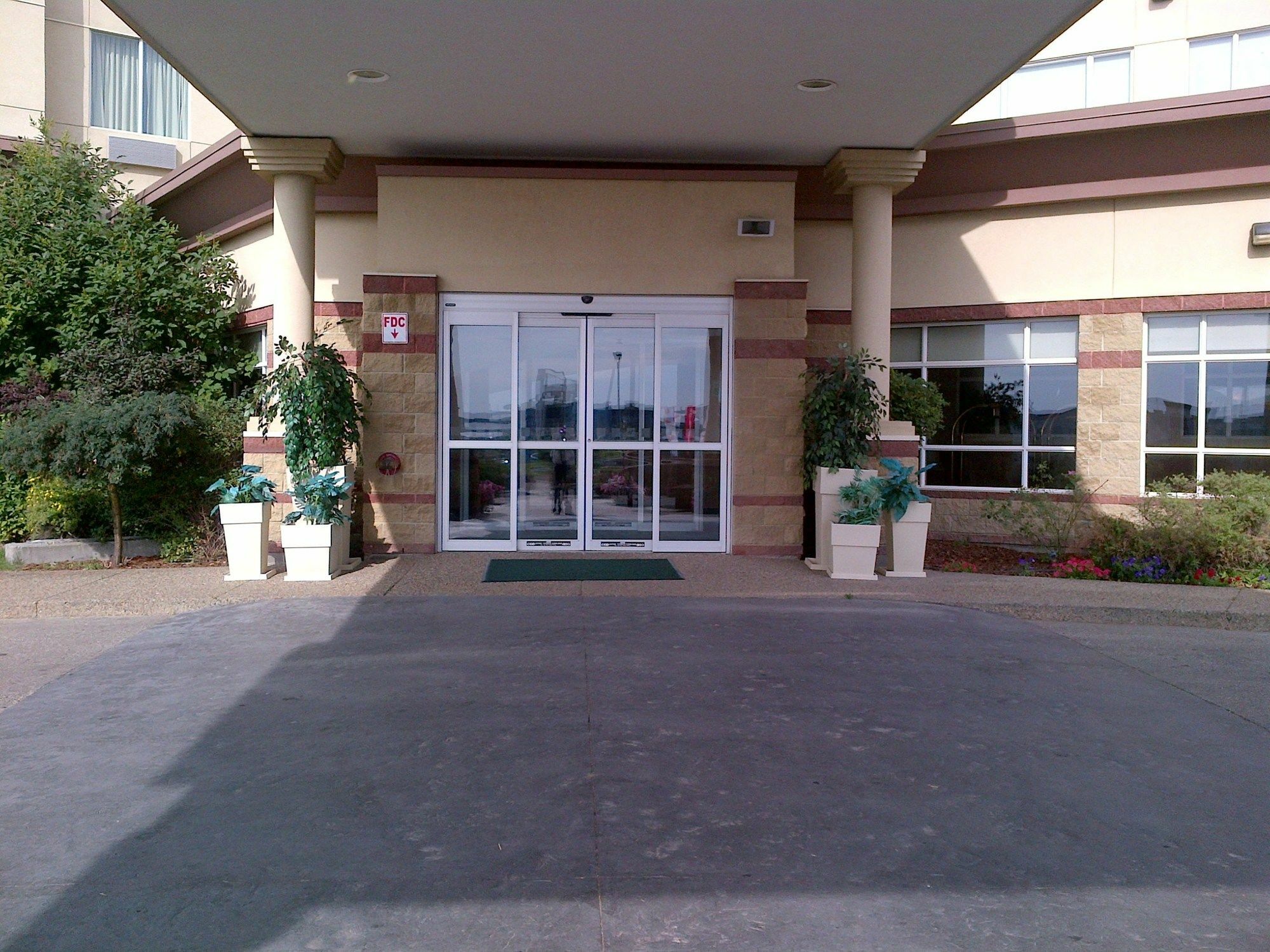 Clarion Hotel & Conference Centre Sherwood Park Exterior foto